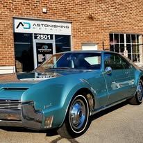 Auto Detailing for Pet Hair Removal: Practical Tips from an Experienced Detailer