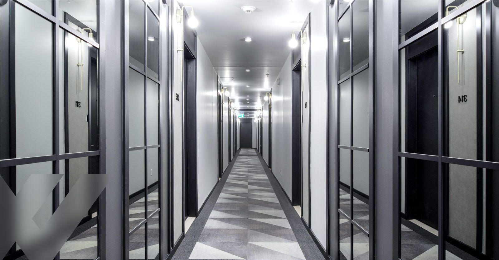 Are Professional Mirror Installation Services Worth Investing In?