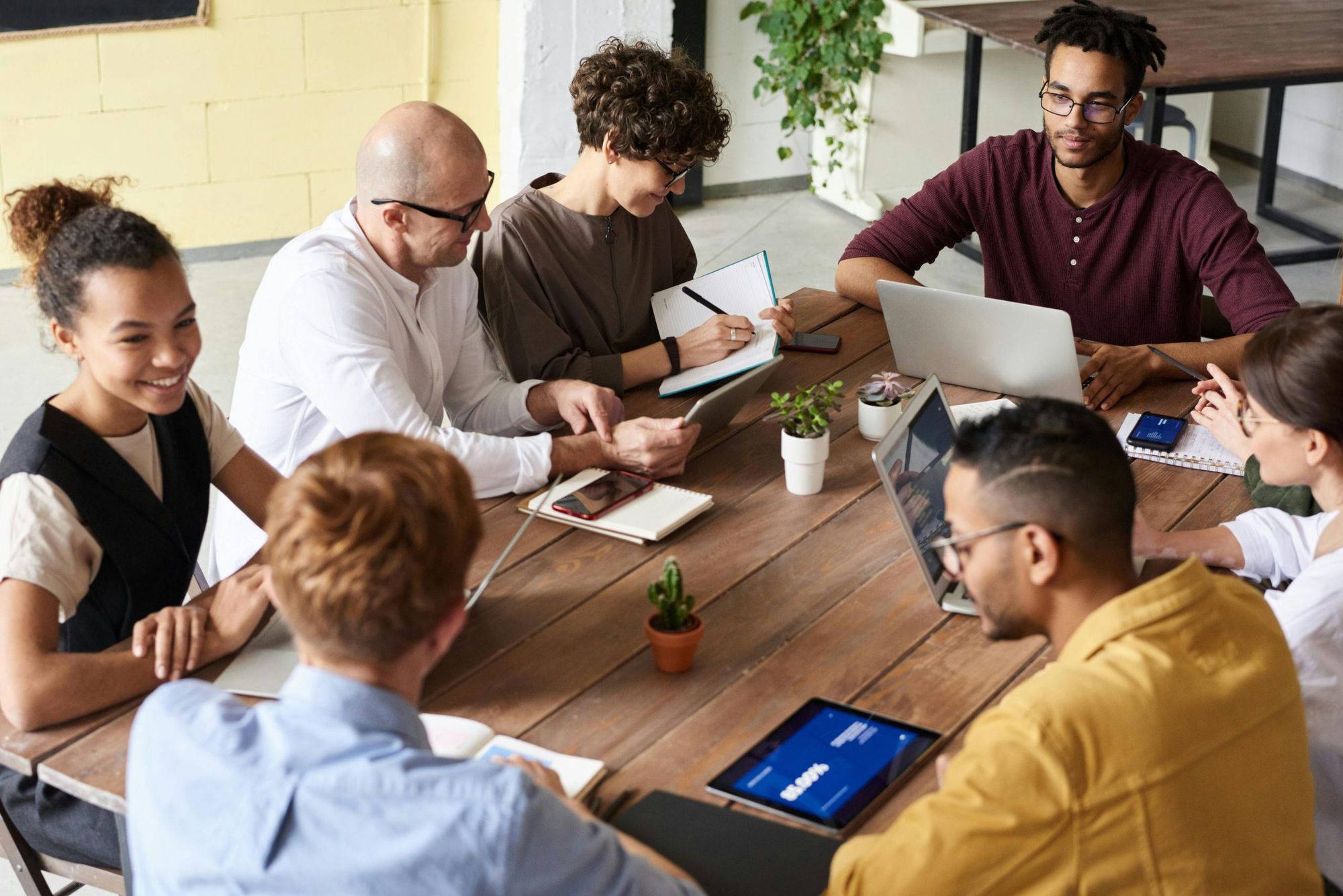 How an Intelligent Intranet Enhances Your Modern Workplace